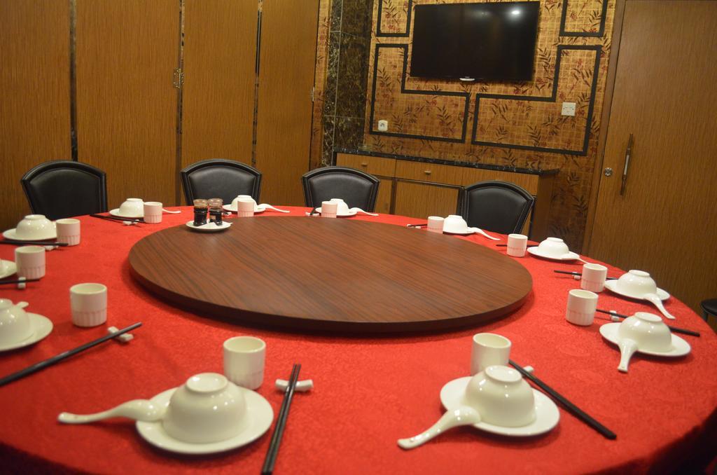 Mustika Gajah Mada Hotel Jakarta Extérieur photo