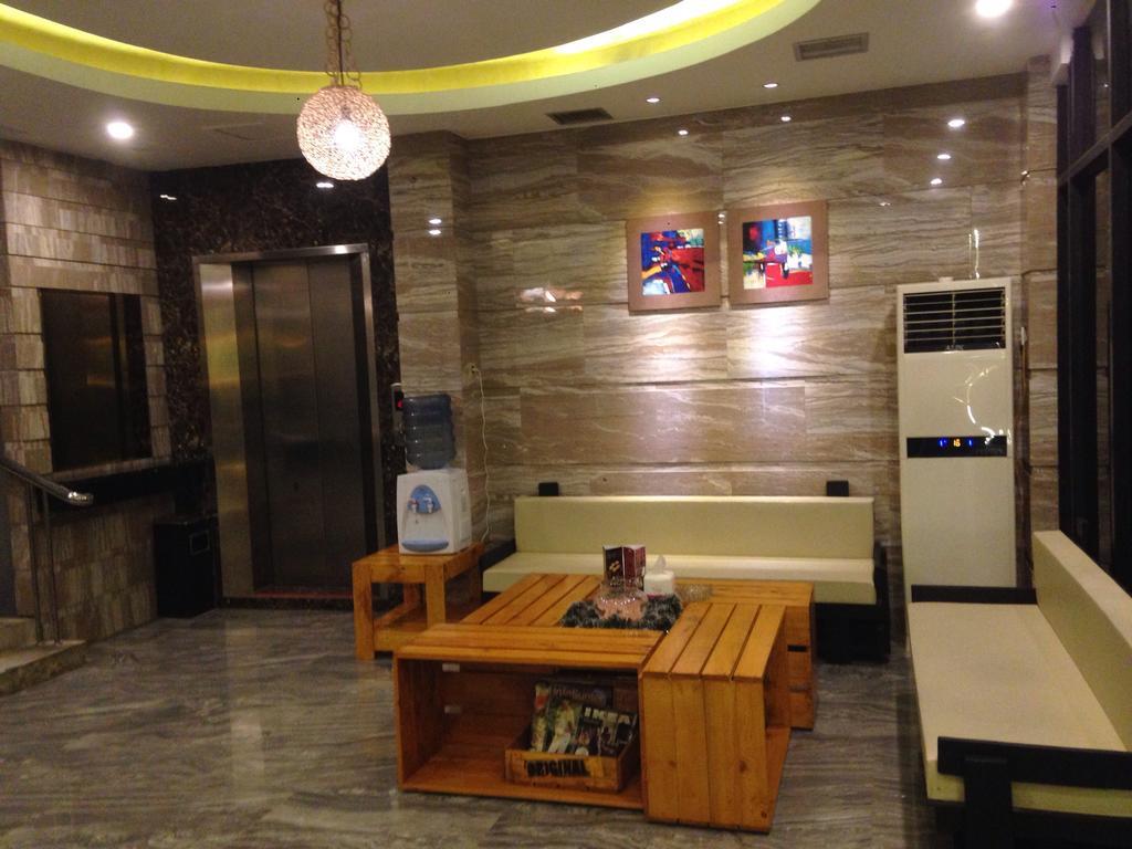 Mustika Gajah Mada Hotel Jakarta Extérieur photo