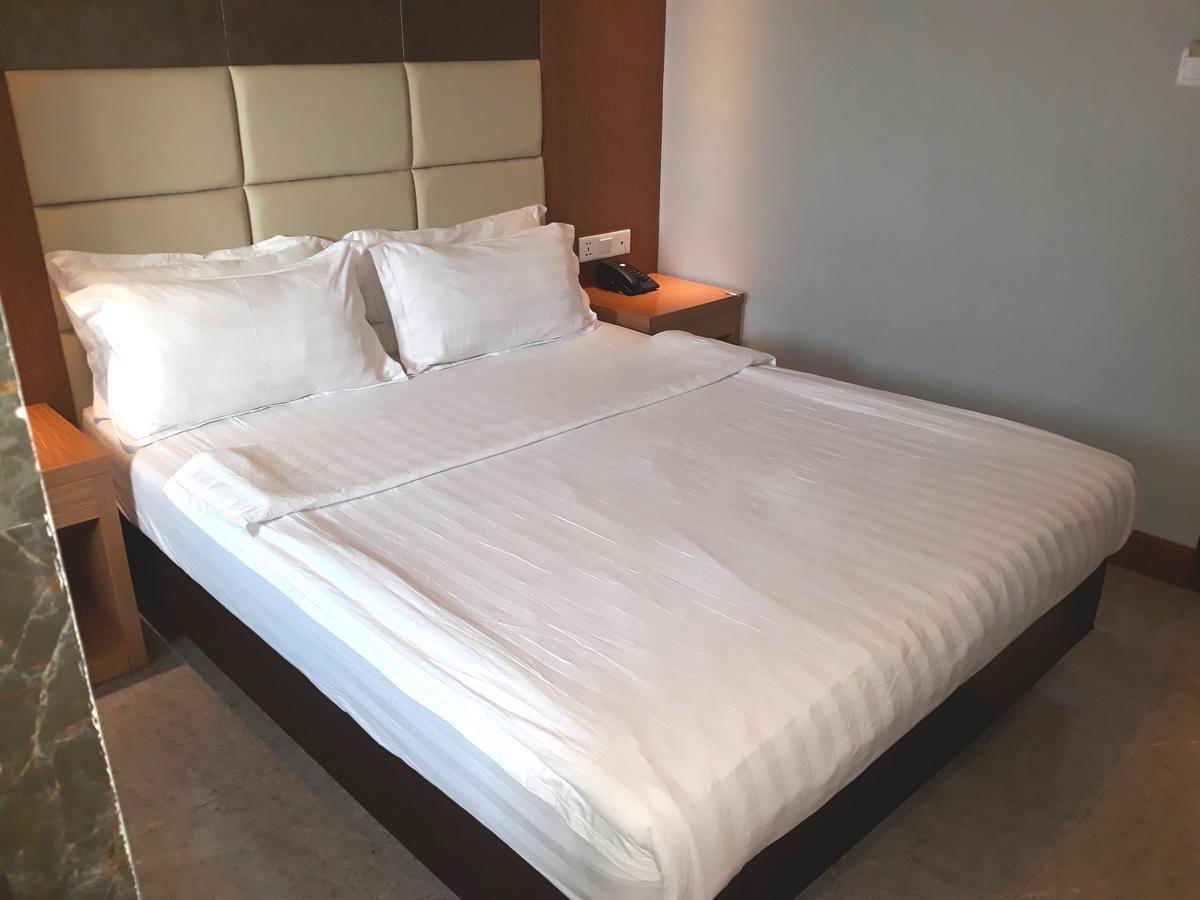 Mustika Gajah Mada Hotel Jakarta Extérieur photo