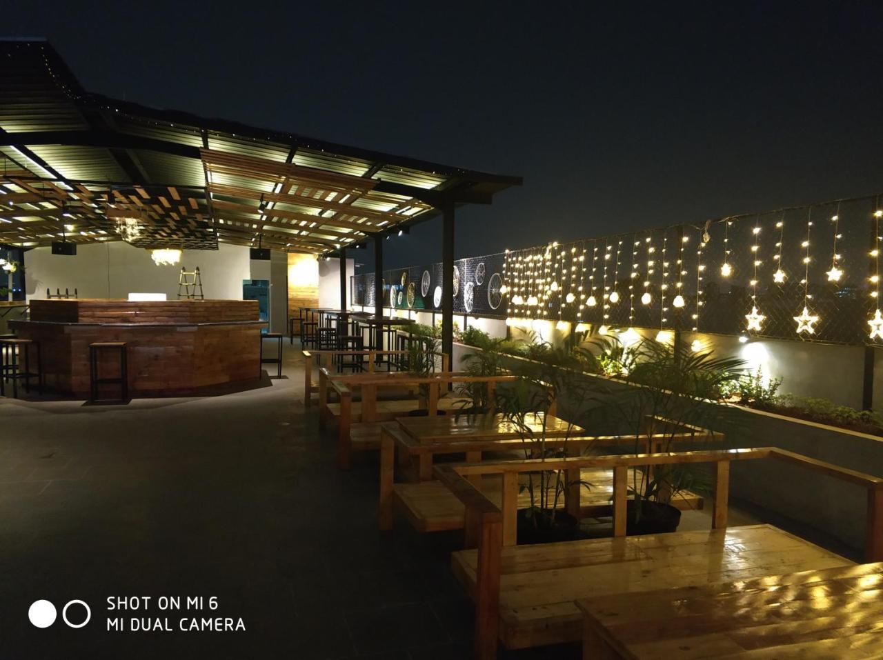 Mustika Gajah Mada Hotel Jakarta Extérieur photo