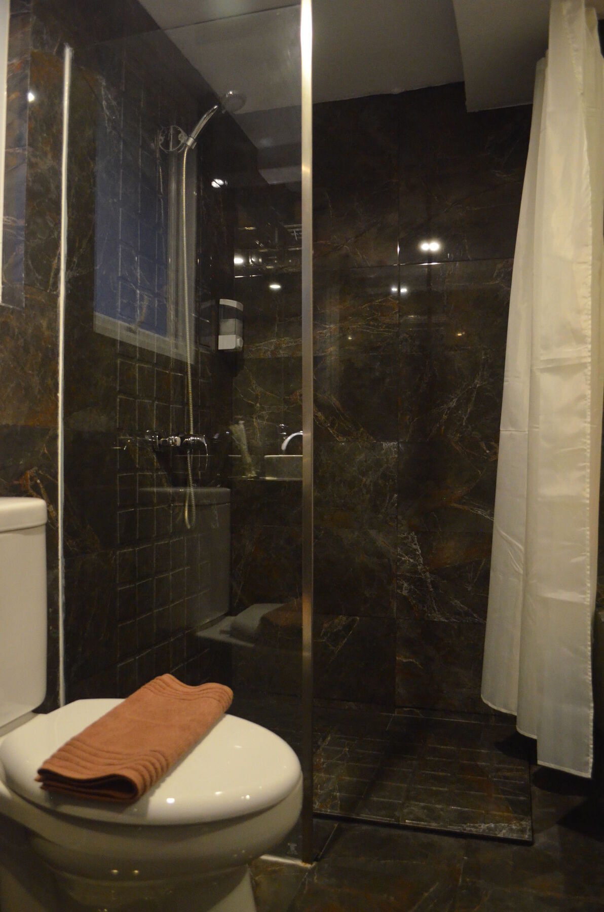 Mustika Gajah Mada Hotel Jakarta Extérieur photo