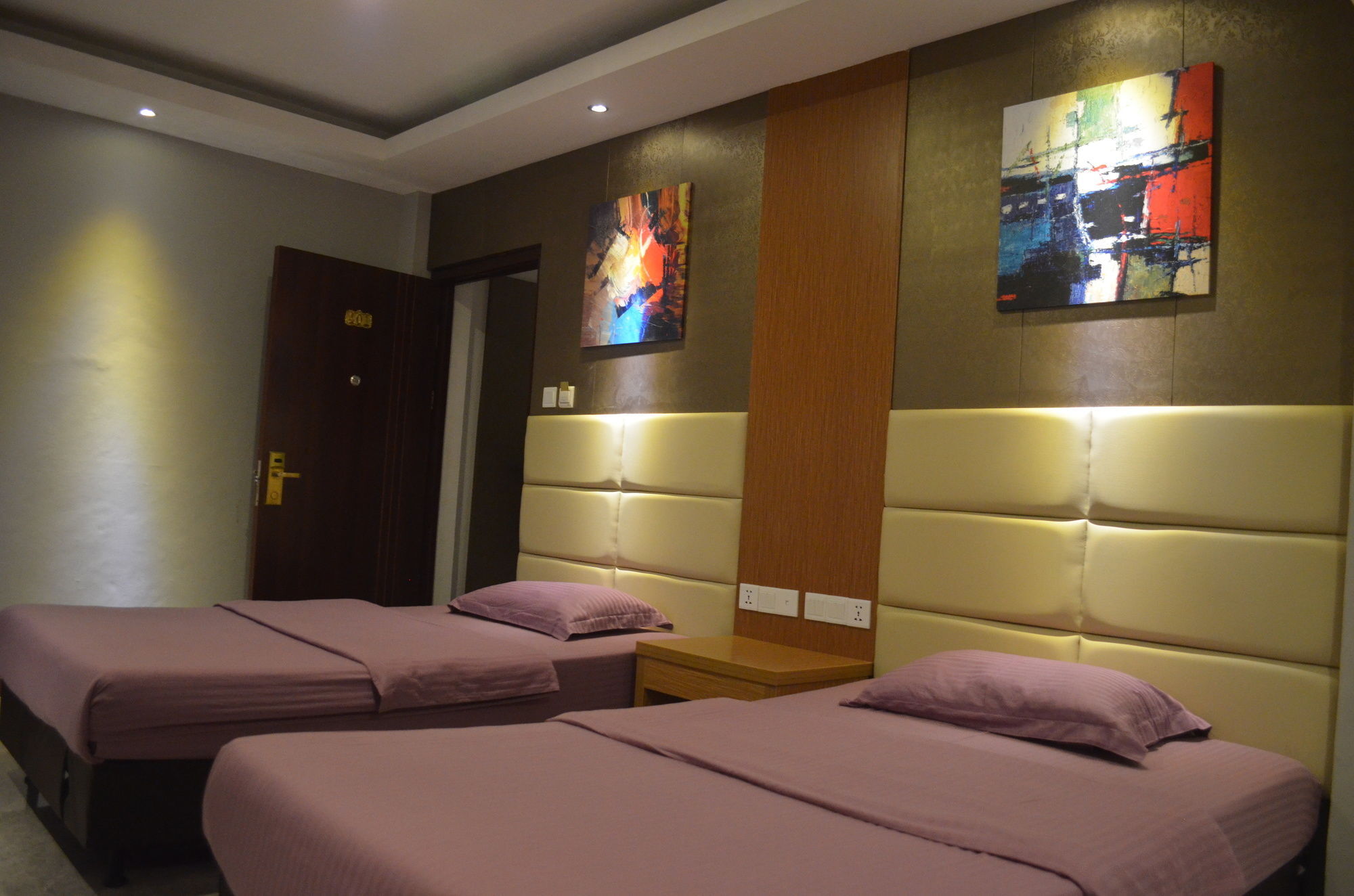 Mustika Gajah Mada Hotel Jakarta Extérieur photo