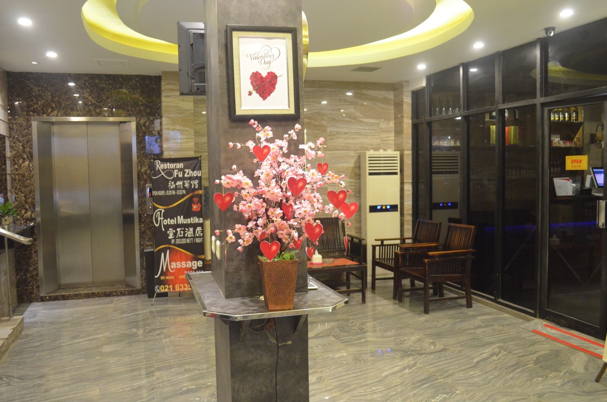 Mustika Gajah Mada Hotel Jakarta Extérieur photo